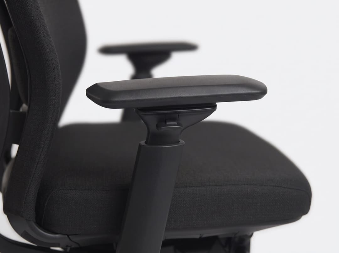 Ergonomische bureaustoel Pure OS1 — Armleggers die meebewegen